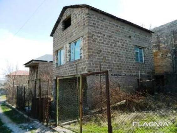 2-х этажый дом в с. Лусакерт