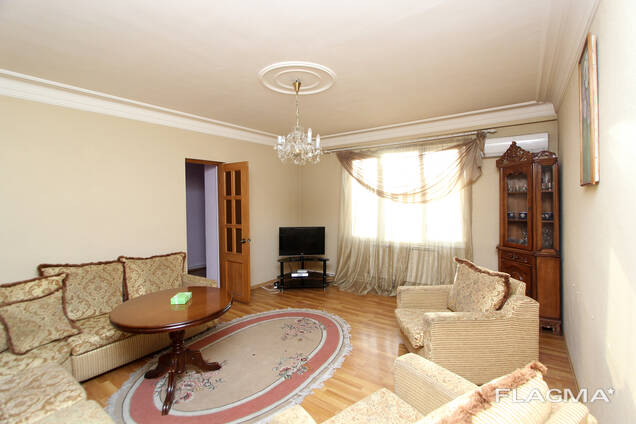 3-х ком. квартира в центре, на пр. Саят-Нова, 21