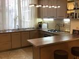 3-комн. квартира на ул. Теряна, 109 кв. м. , 3/5 этаж, 2 ванные, несколько балконов - photo 6