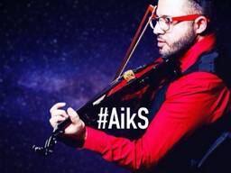 Менеджер артиста Multi-instrumentalis t DJ